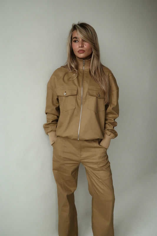 Khaki practical two-piece set