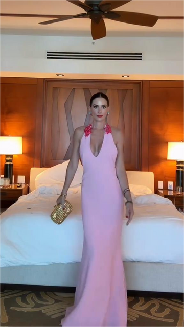 Pink sleeveless deep V-neck long dress